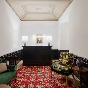 The Couper Condotti Hotel Rome